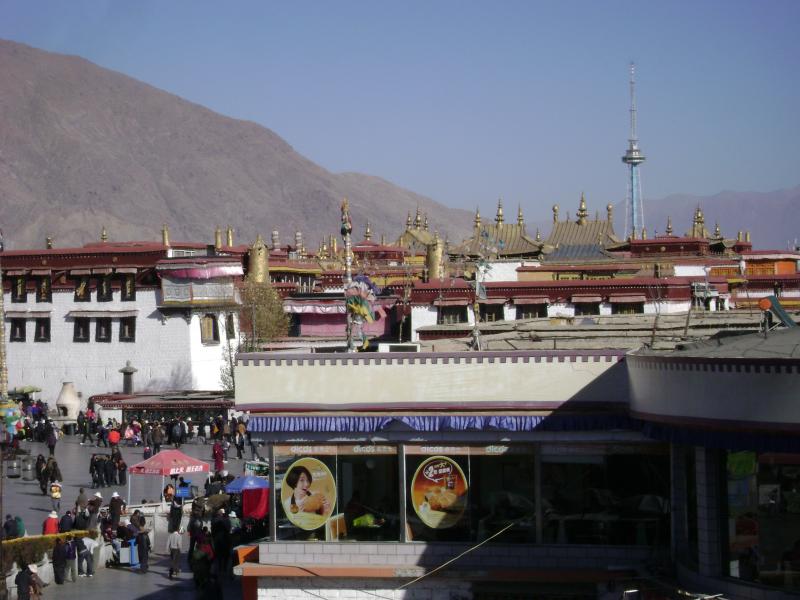 Lhasa Everest tour by flight 10 day.